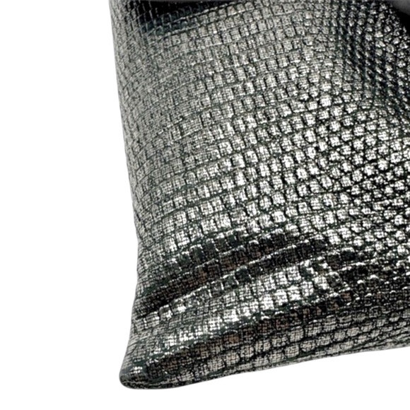 BOTTEGA VENETA Limited Edition 50th Anniversary Metallic Lizard Envelope Bag - Picture 10 of 16